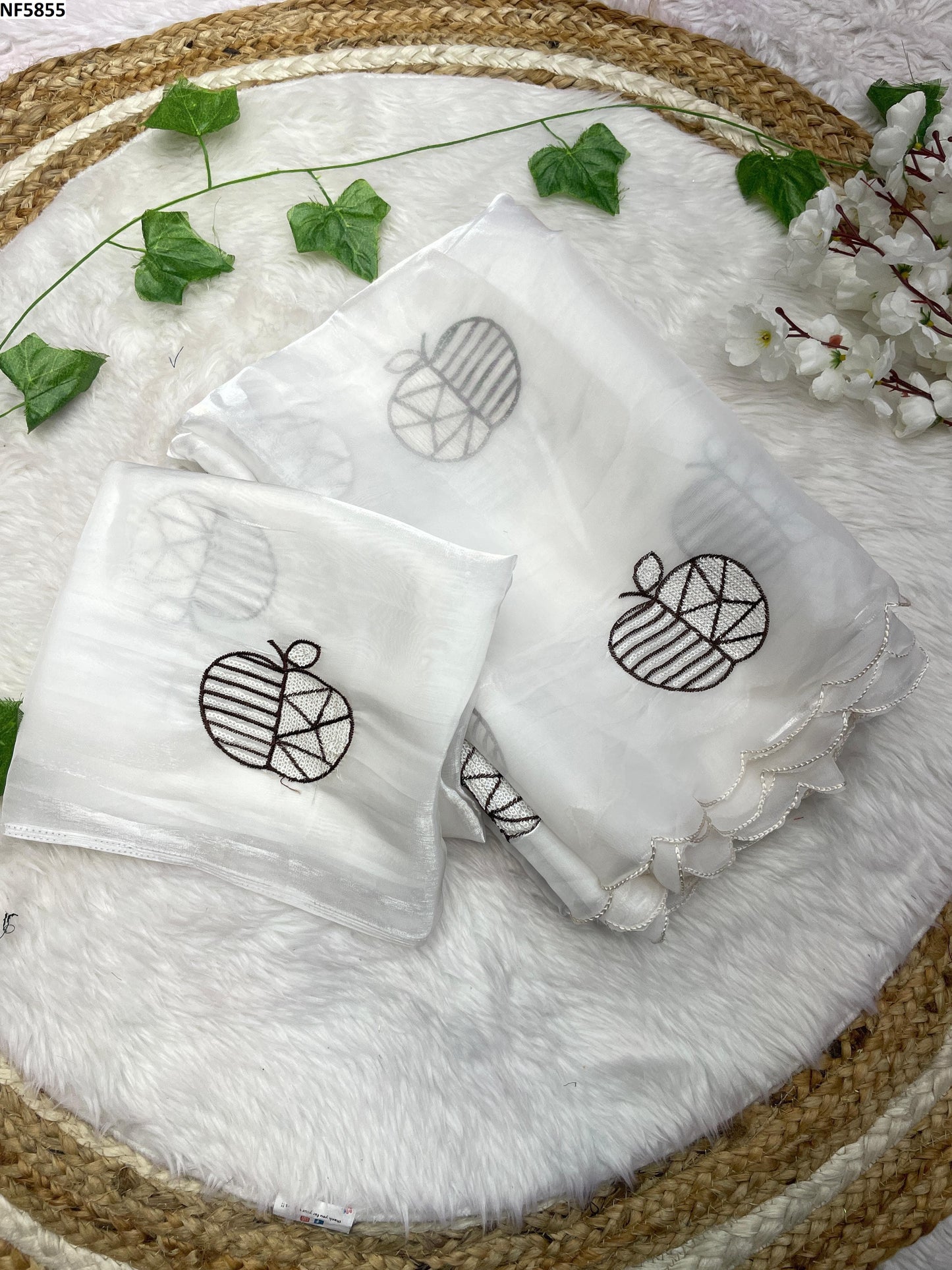 Nf5855 Vmk. Jimmy Choo Sarees