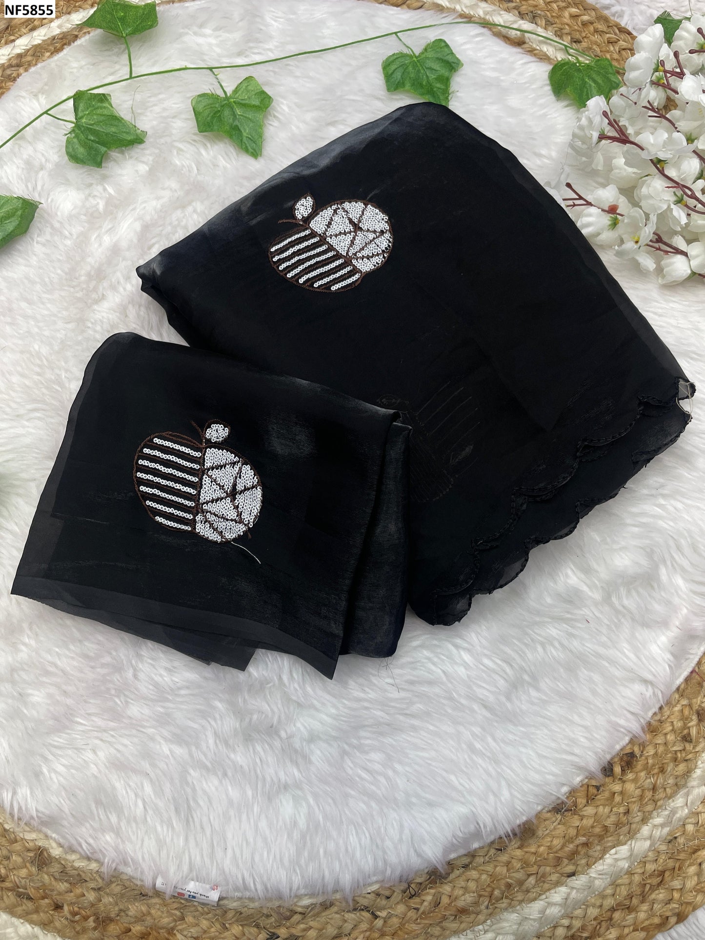 Nf5855 Vmk. Jimmy Choo Sarees