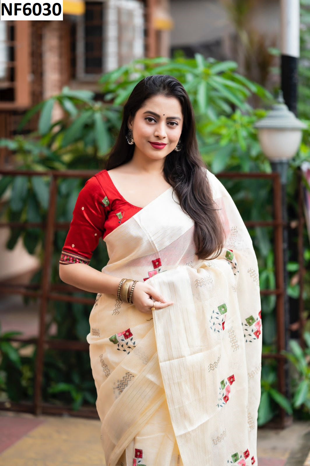 Nf6030 Vmk. Off White Sarees
