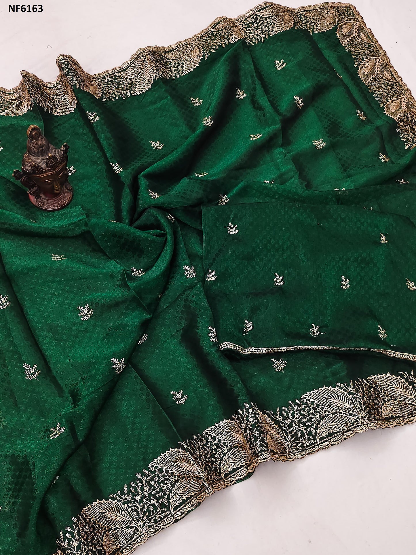 Nf6163 Vmk. Burberry Sarees