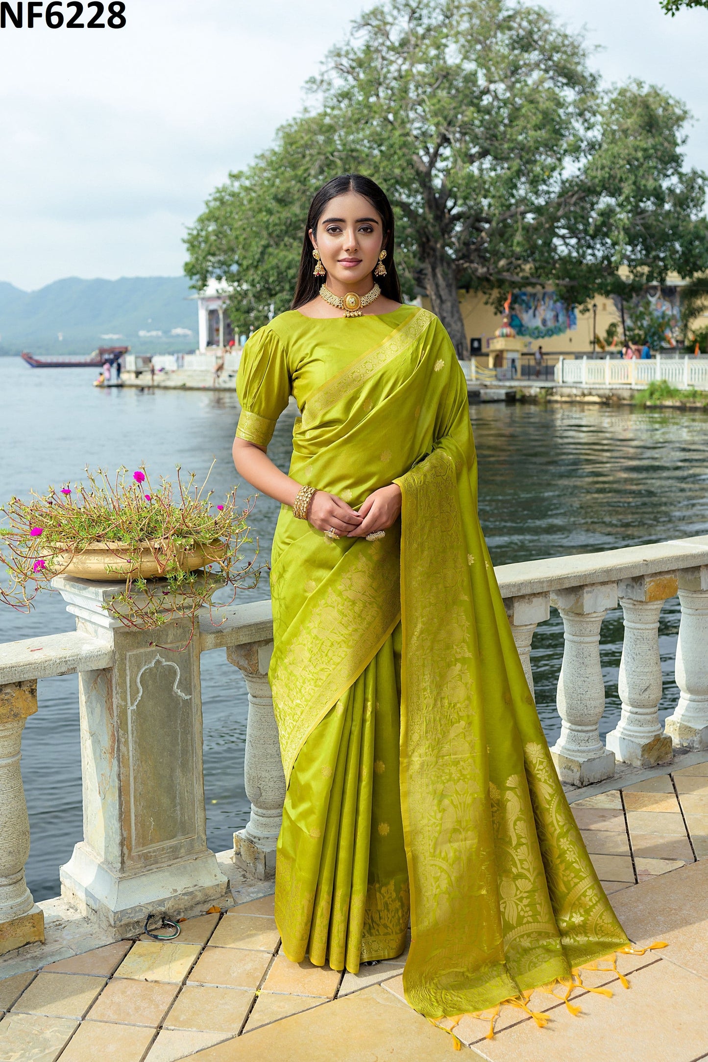 Nf6228 Vmk. Weaving Sarees