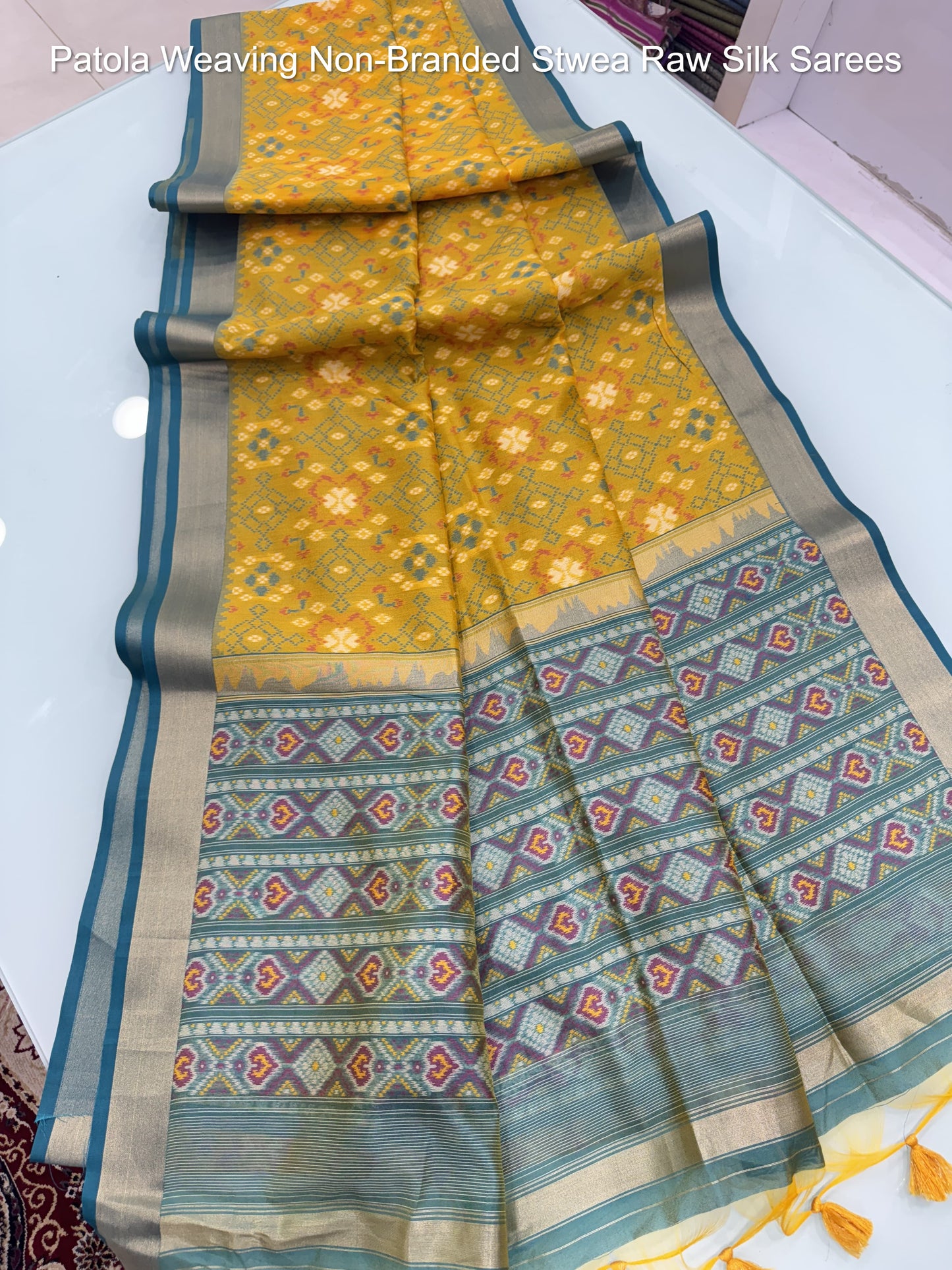 Patola Weaving Non-Branded Stwea Raw Silk Sarees
