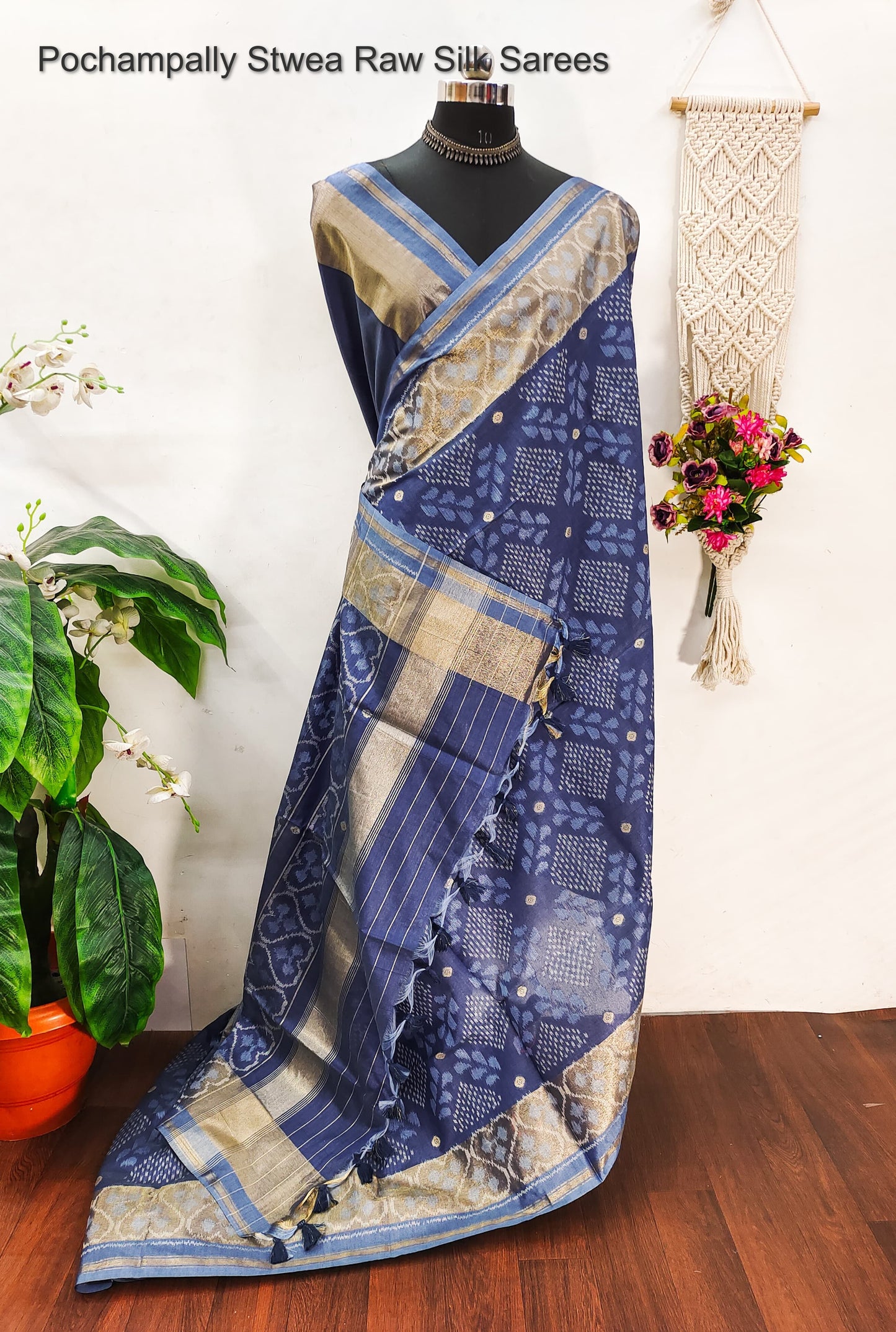 Pochampally Non-Branded Stwea Raw Silk Sarees