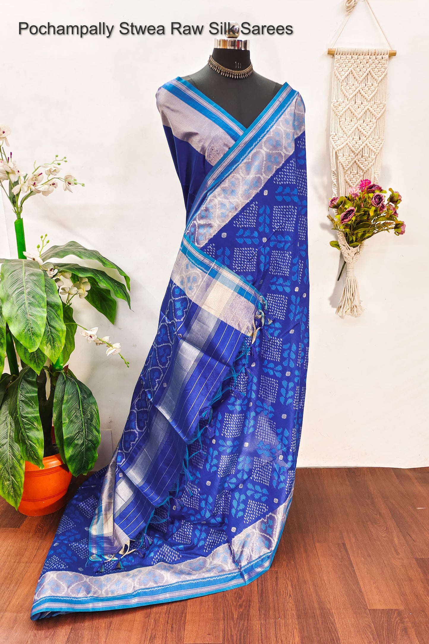 Pochampally Non-Branded Stwea Raw Silk Sarees