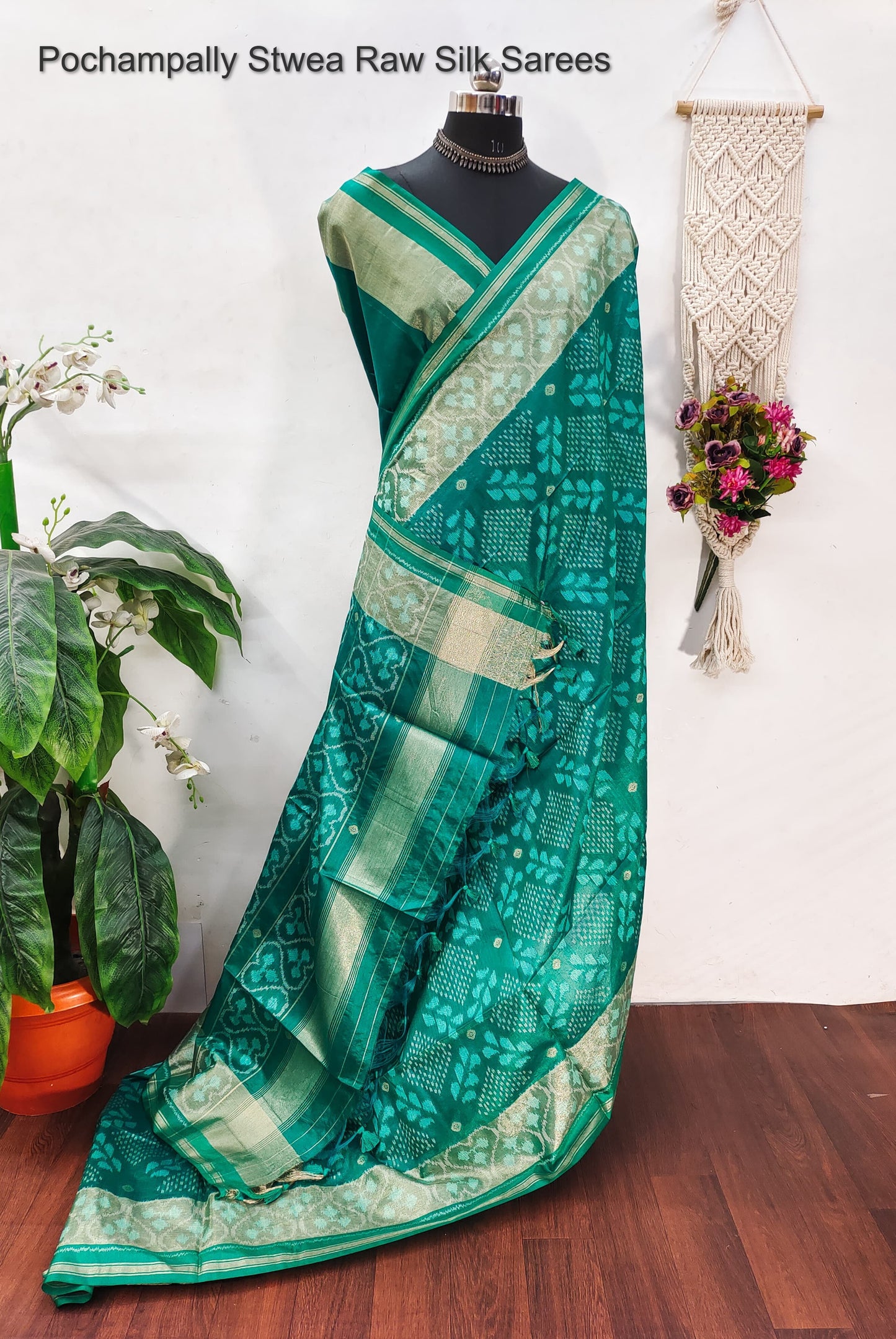 Pochampally Non-Branded Stwea Raw Silk Sarees