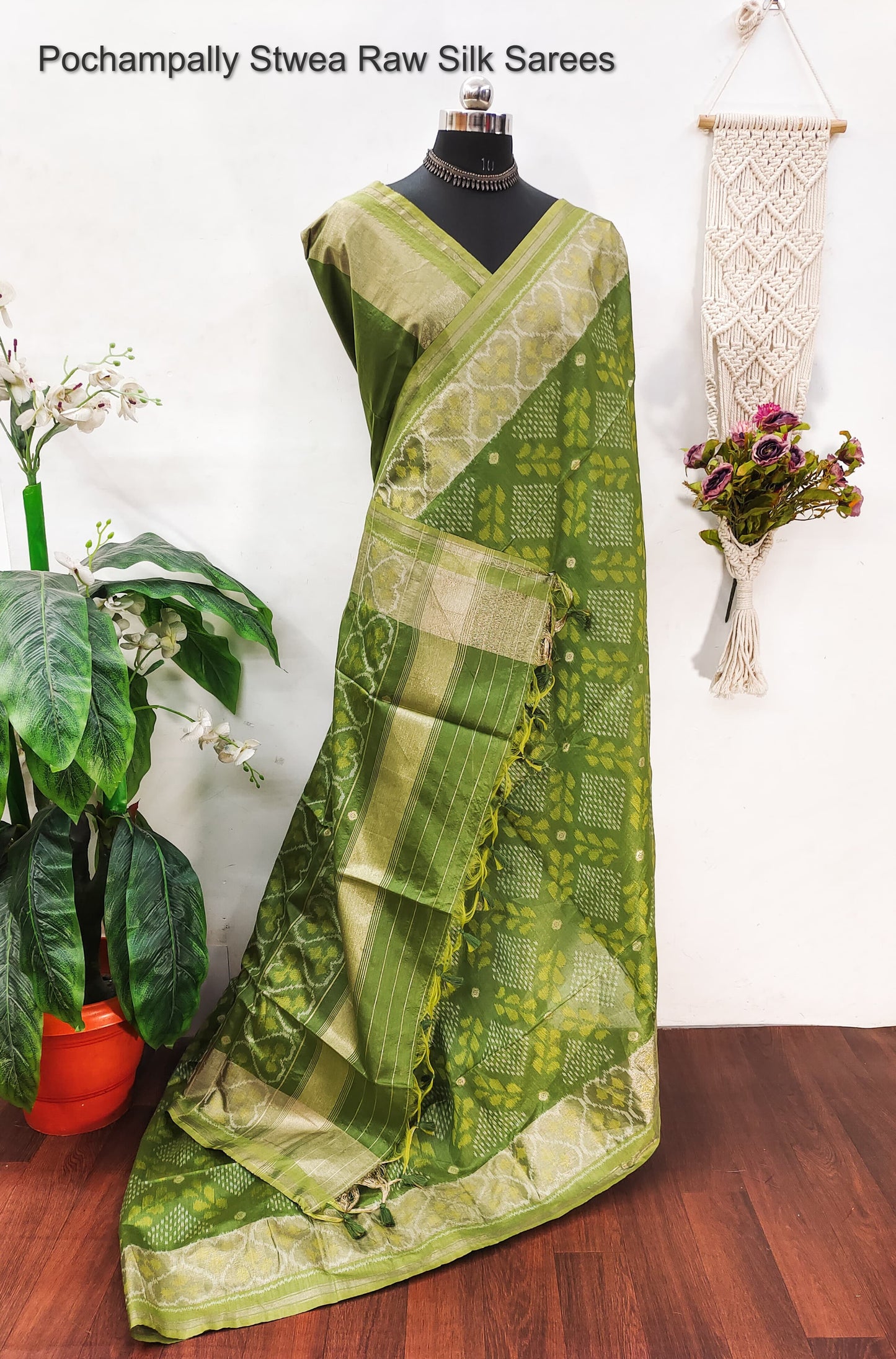 Pochampally Non-Branded Stwea Raw Silk Sarees