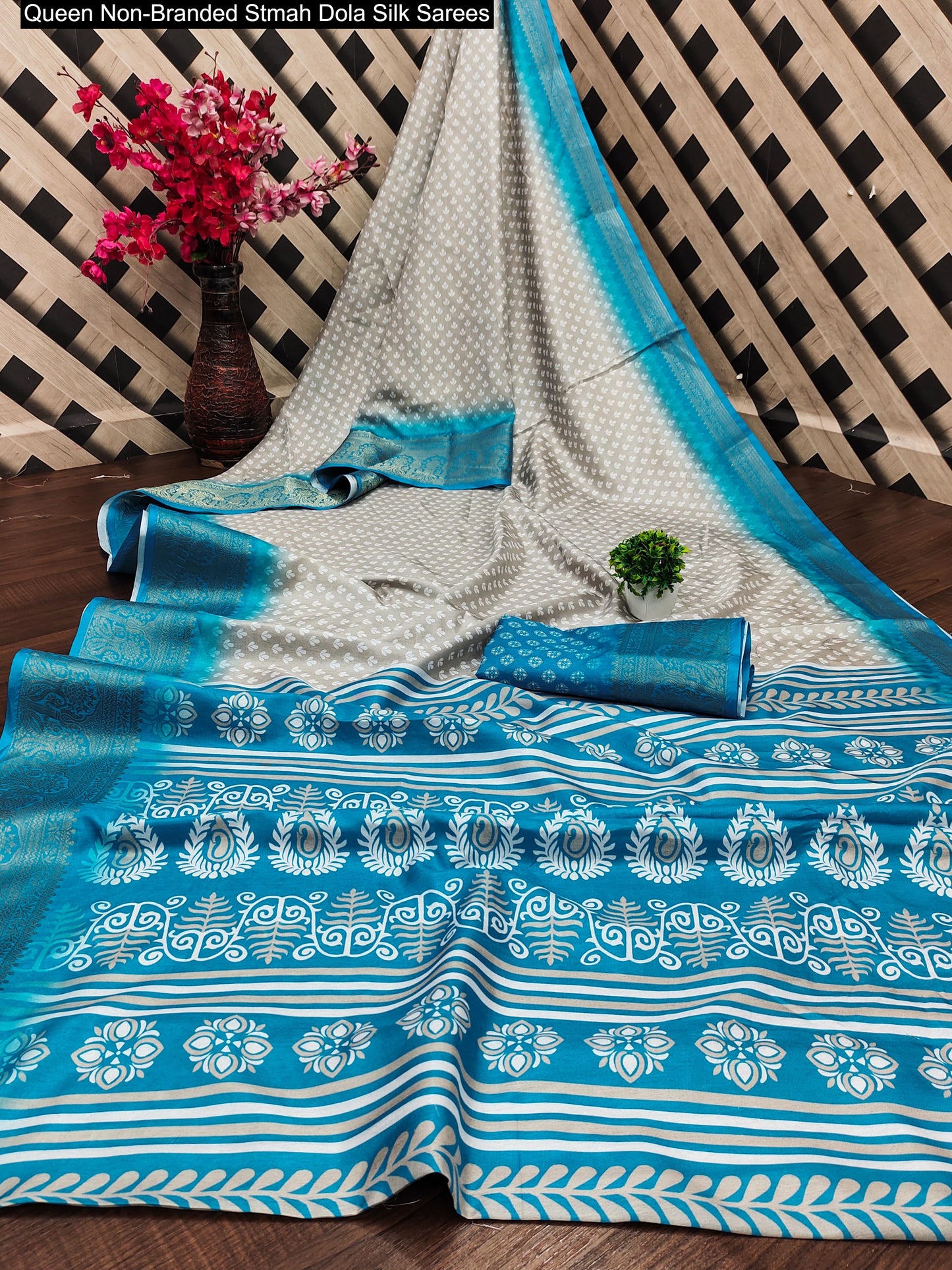 Queen Non-Branded Stmah Dola Silk Sarees