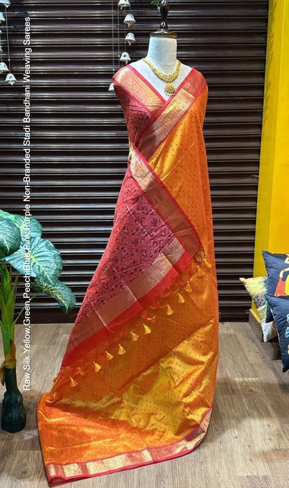Raw Silk Yellow,Green,Peach,Blue,Pink,Purple Non-Branded Stadi Bandhani Weaving Sarees