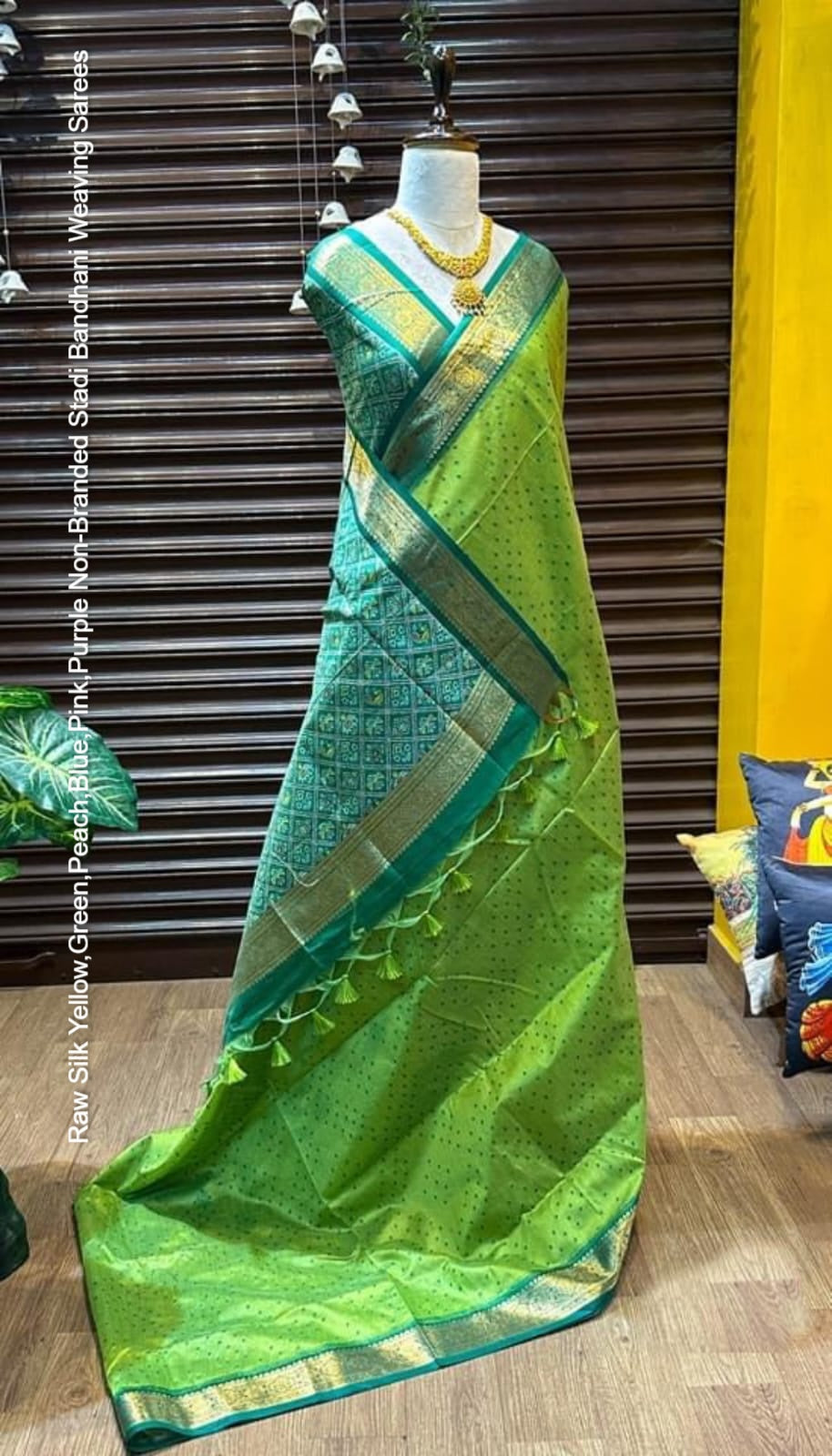 Raw Silk Yellow,Green,Peach,Blue,Pink,Purple Non-Branded Stadi Bandhani Weaving Sarees