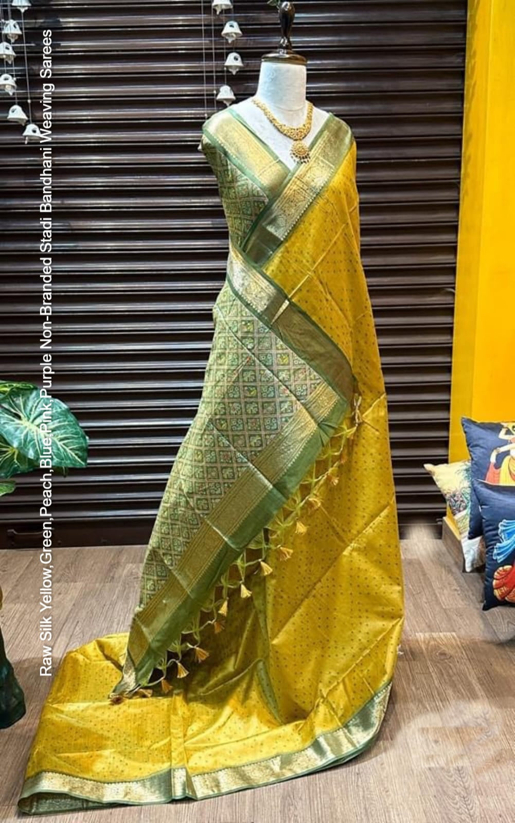 Raw Silk Yellow,Green,Peach,Blue,Pink,Purple Non-Branded Stadi Bandhani Weaving Sarees