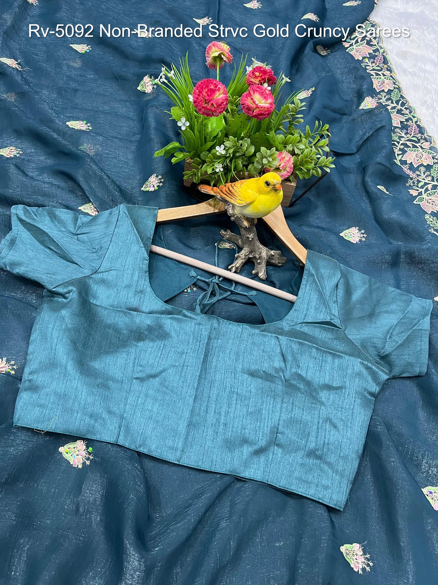 Rv-5092 Non-Branded Strvc Gold Cruncy Sarees