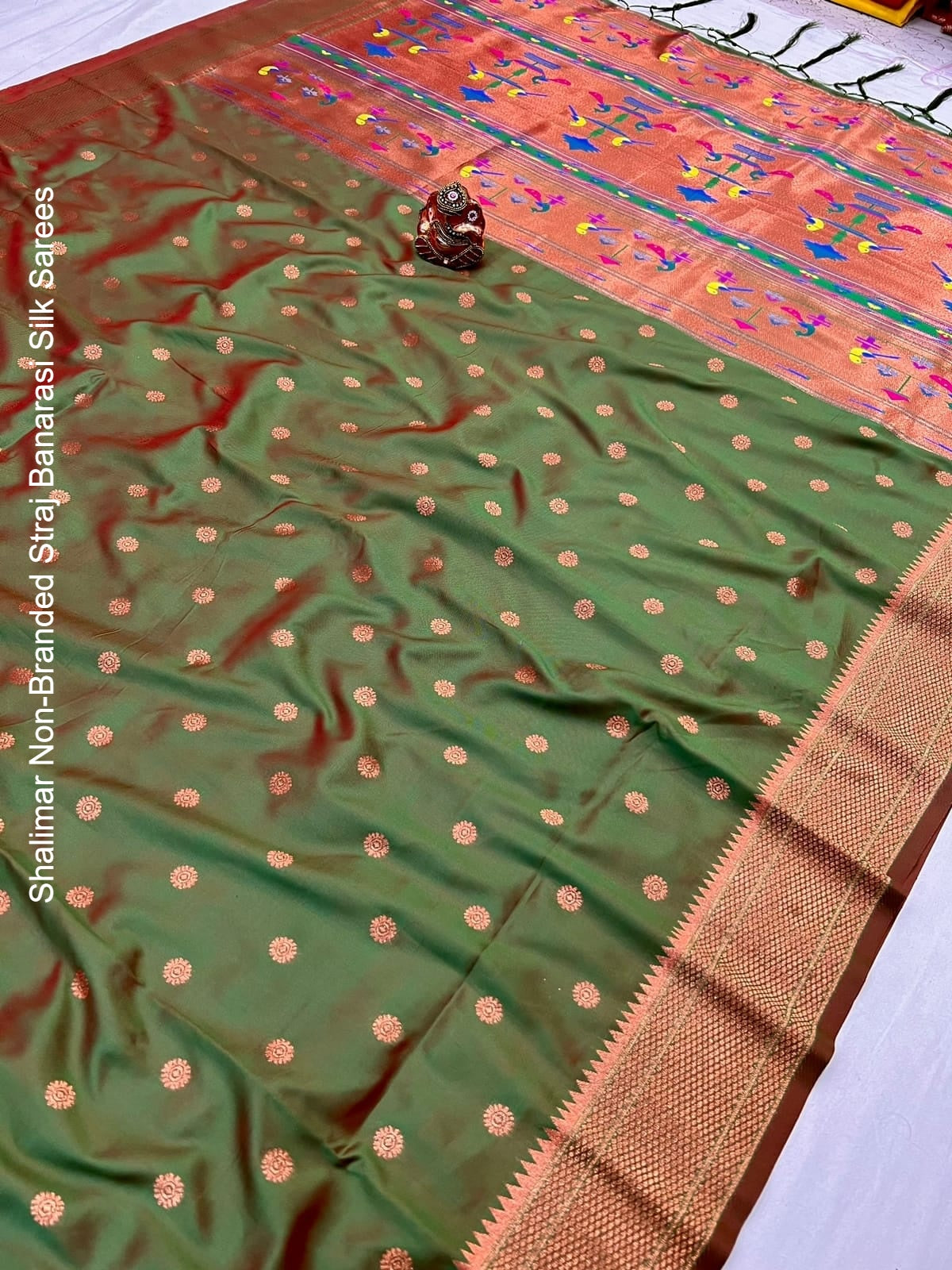 Shalimar Non-Branded Straj Banarasi Silk Sarees