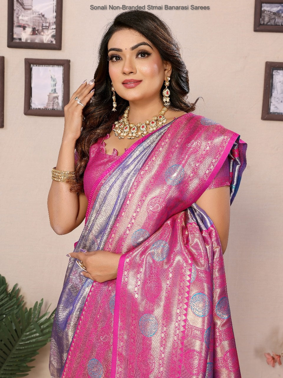 Sonali Non-Branded Stmai Banarasi Sarees