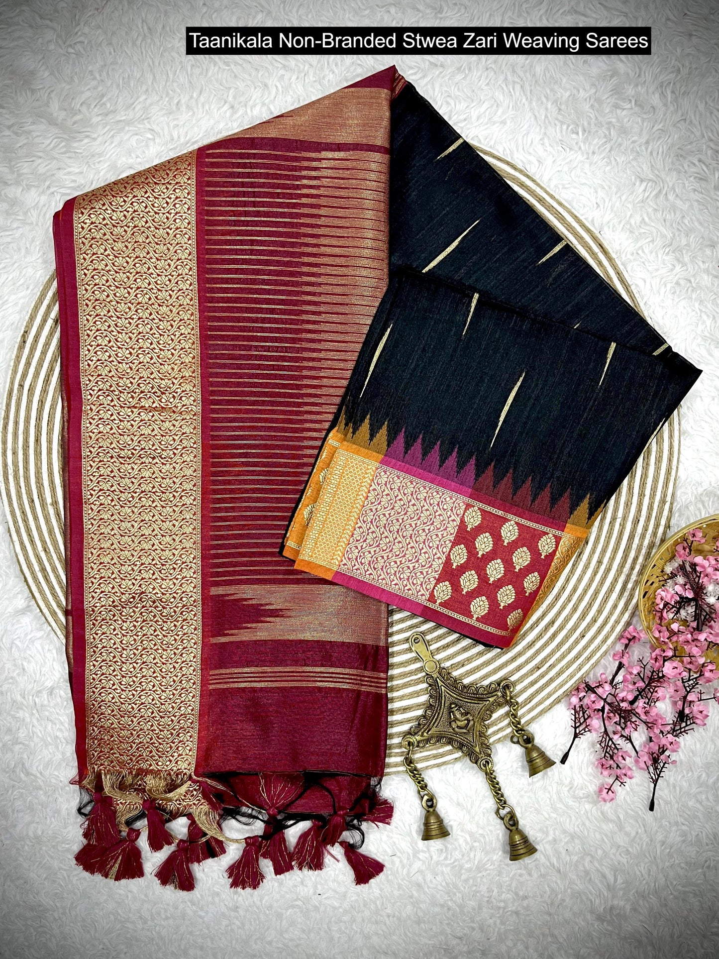Taanikala Non-Branded Stwea Zari Weaving Sarees
