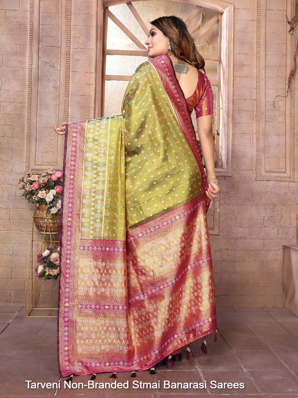 Tarveni Non-Branded Stmai Banarasi Sarees
