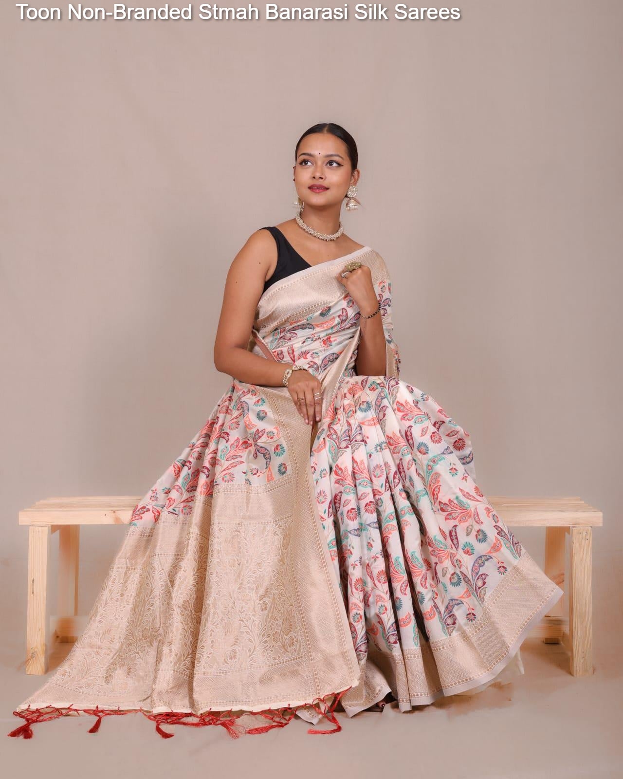 Toon Non-Branded Stmah Banarasi Silk Sarees