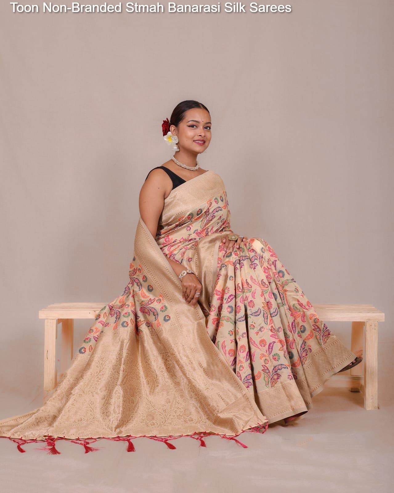 Toon Non-Branded Stmah Banarasi Silk Sarees