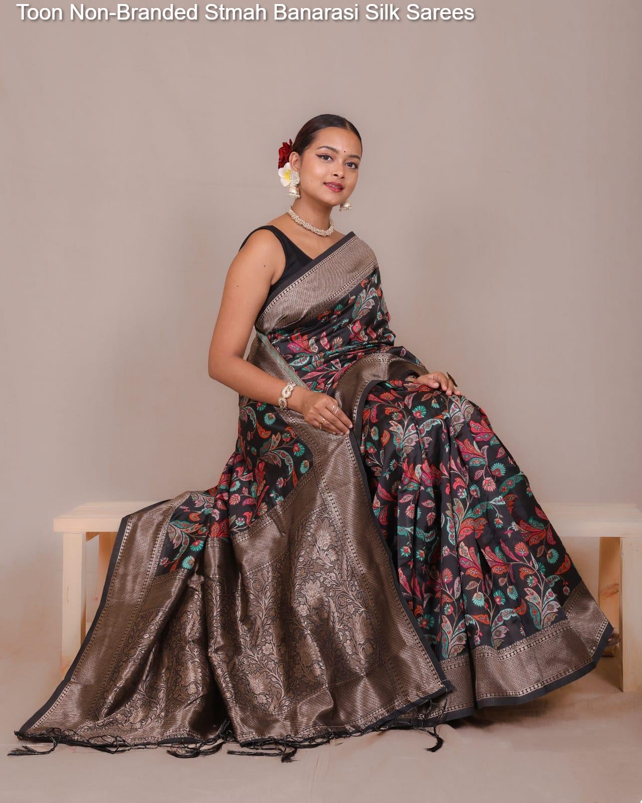 Toon Non-Branded Stmah Banarasi Silk Sarees