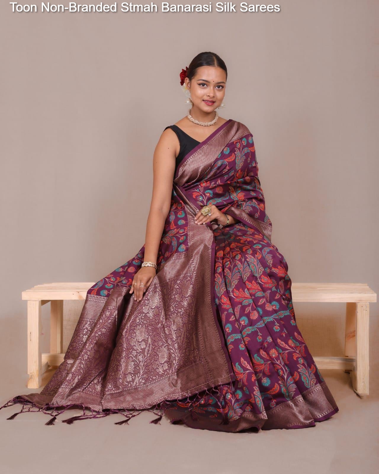 Toon Non-Branded Stmah Banarasi Silk Sarees
