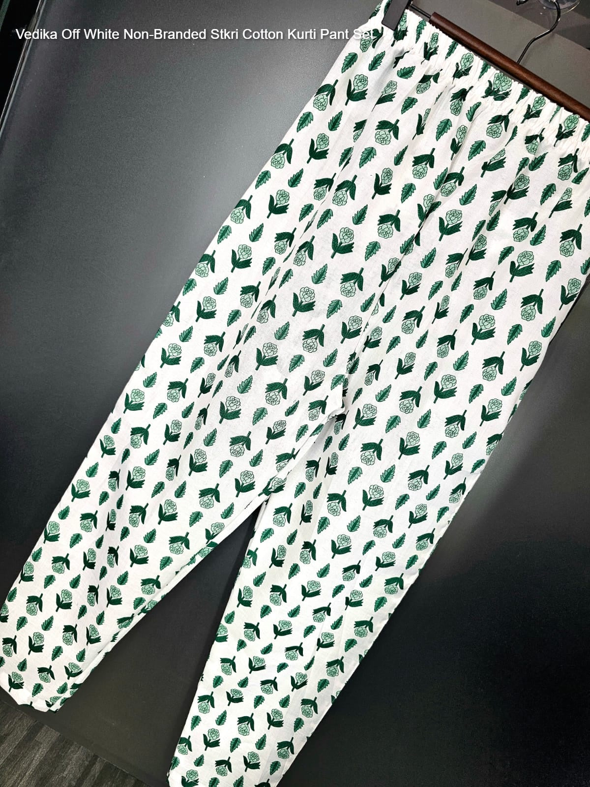 Vedika Off White Non-Branded Stkri Cotton Kurti Pant Set