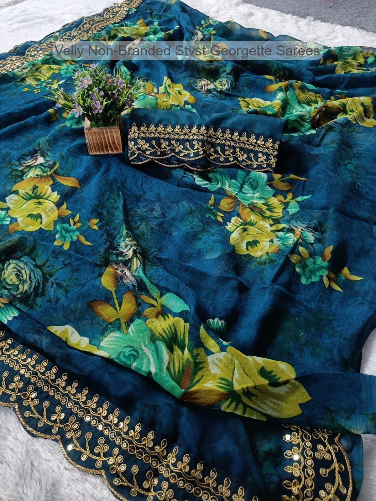 Velly Non-Branded Stvst Georgette Sarees