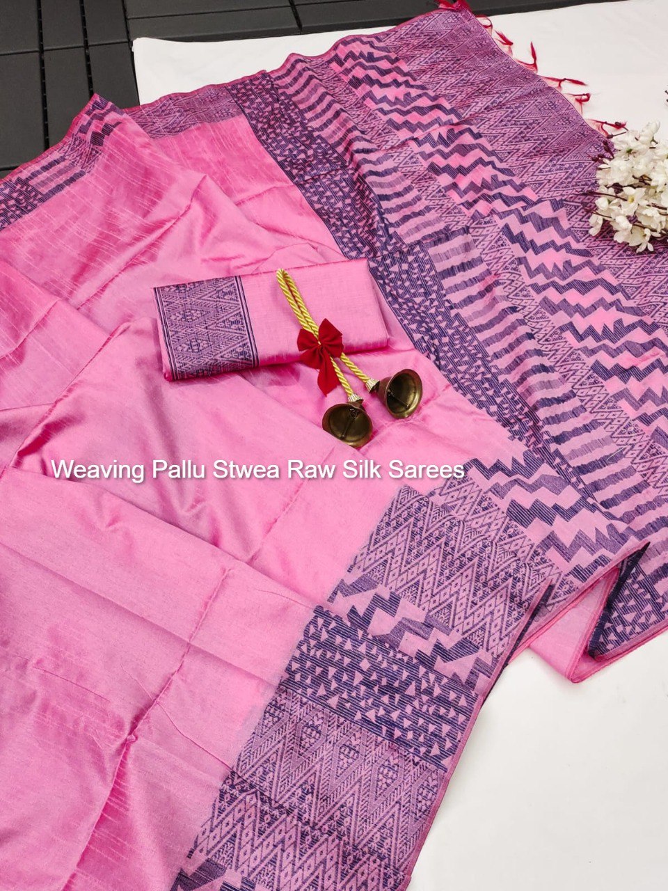 Weaving Pallu Stwea Raw Silk Sarees