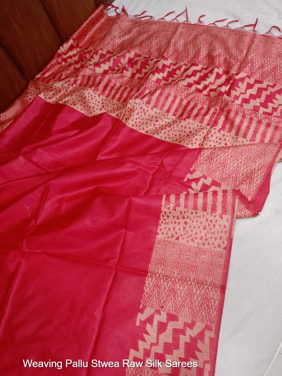 Weaving Pallu Stwea Raw Silk Sarees