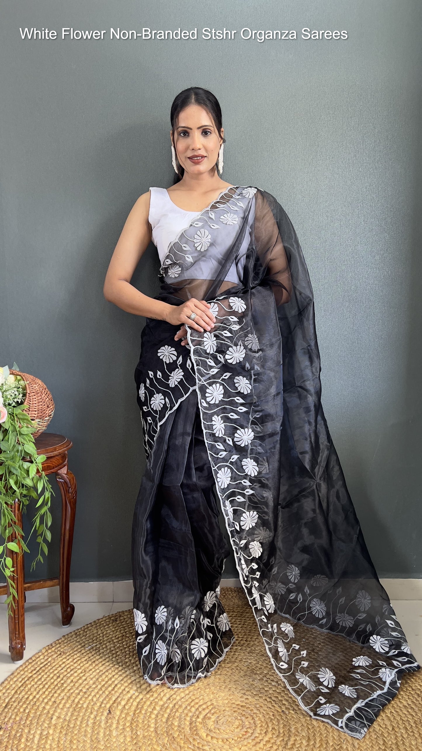 White Flower Non-Branded Stshr Organza Sarees