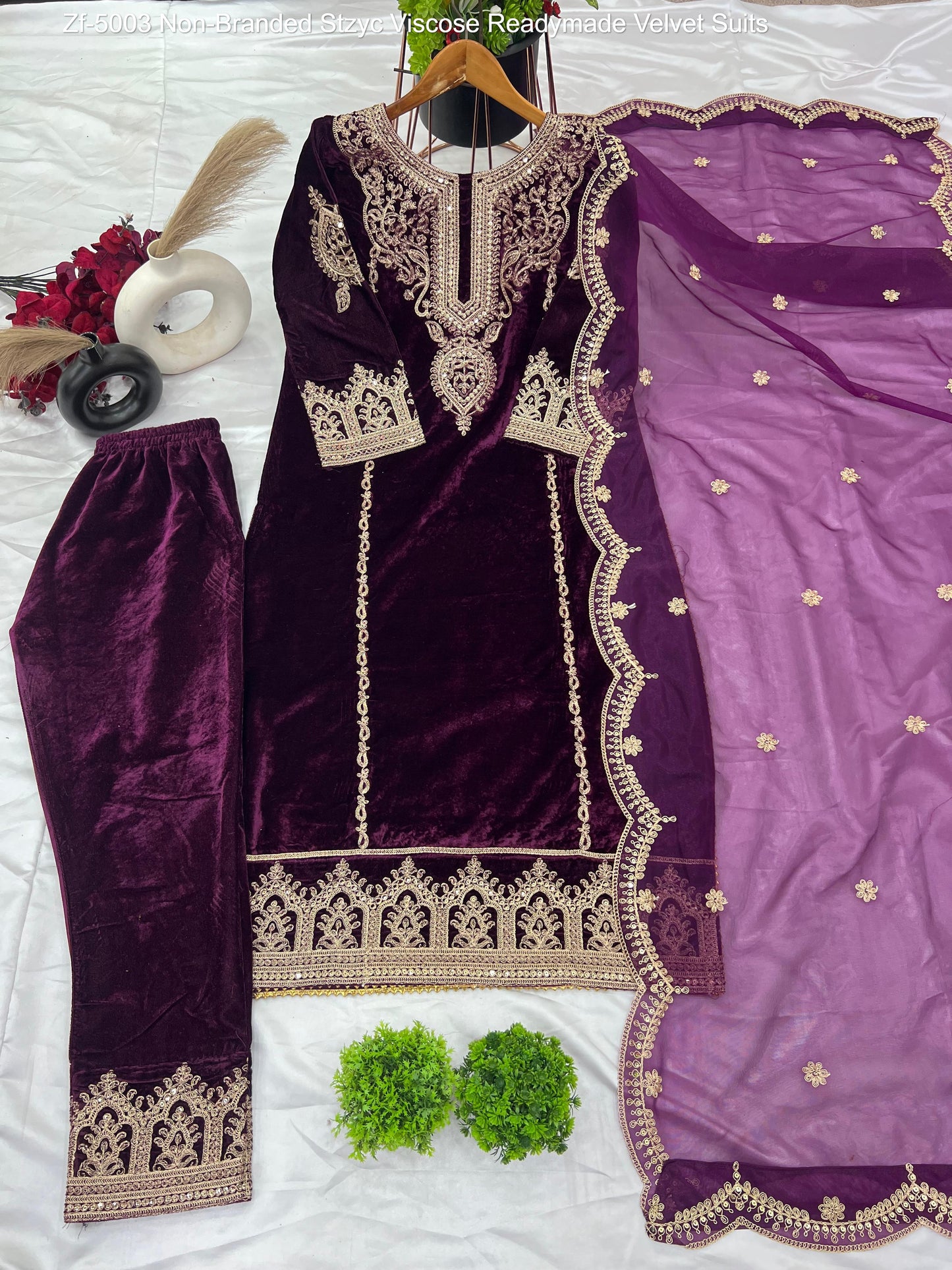 Zf-5003 Non-Branded Stzyc Viscose Readymade Velvet Suits