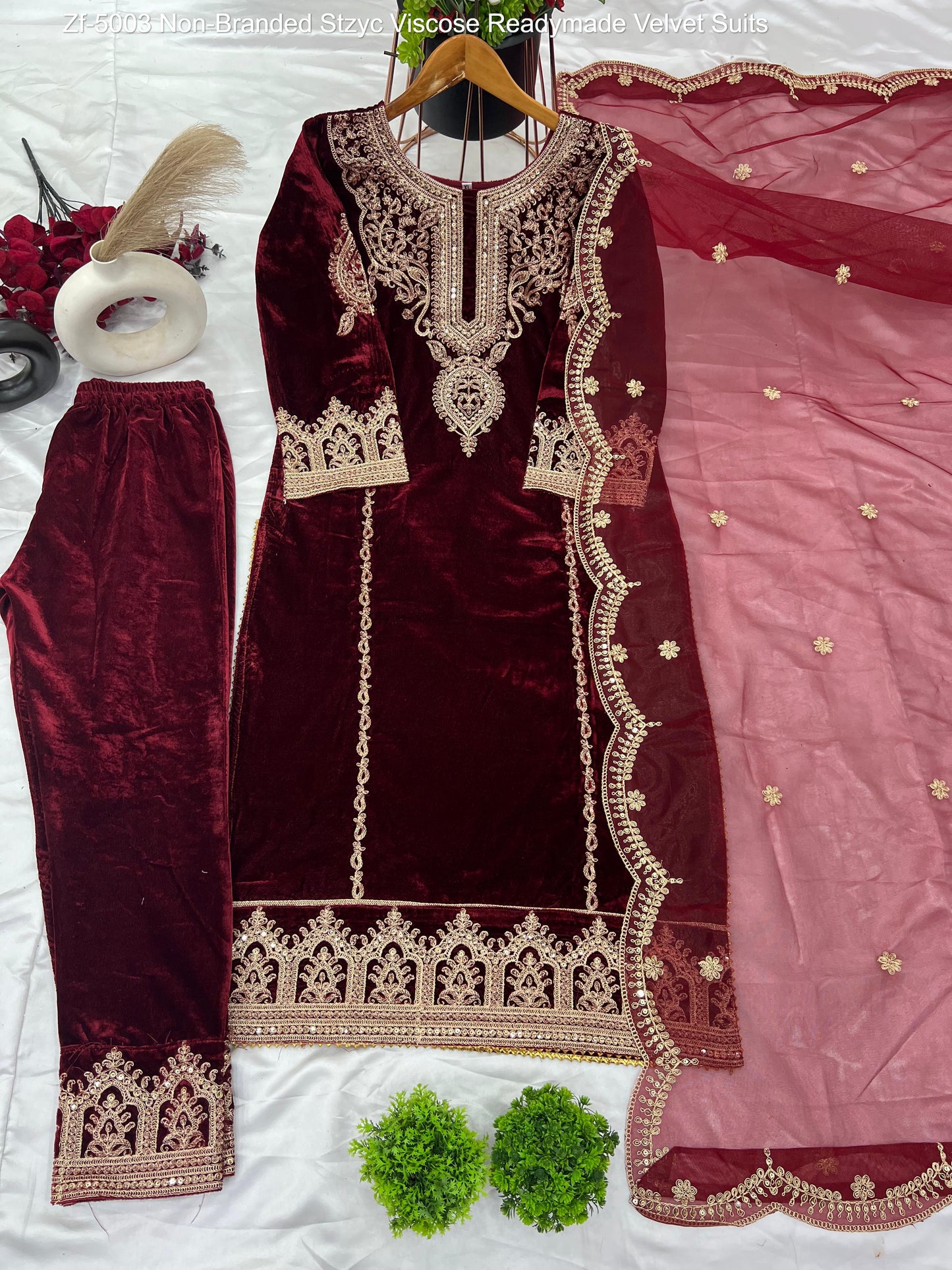 Zf-5003 Non-Branded Stzyc Viscose Readymade Velvet Suits