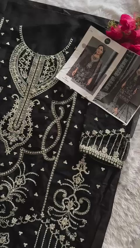 1431D Mehboob Tex Embroidery Pakistani Salwar Suits